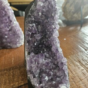 Amethist staand A+ kwaliteit 705gr nr. A3