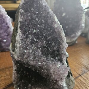 Amethist staand A+ kwaliteit 1317gr nr. A5