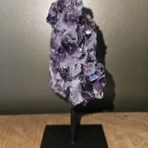Amethist op standaard, verschillende soorten 11-13CM nr.