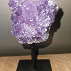 Amethist op standaard, verschillende soorten 11-13CM nr.35