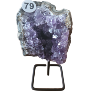 Amethist op pin nr.79