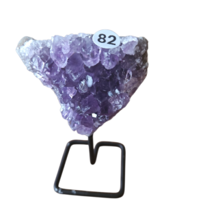 Amethist op pin nr.82
