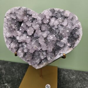 Amethist Hart op Standaard – Natuurlijk en Uniek 60